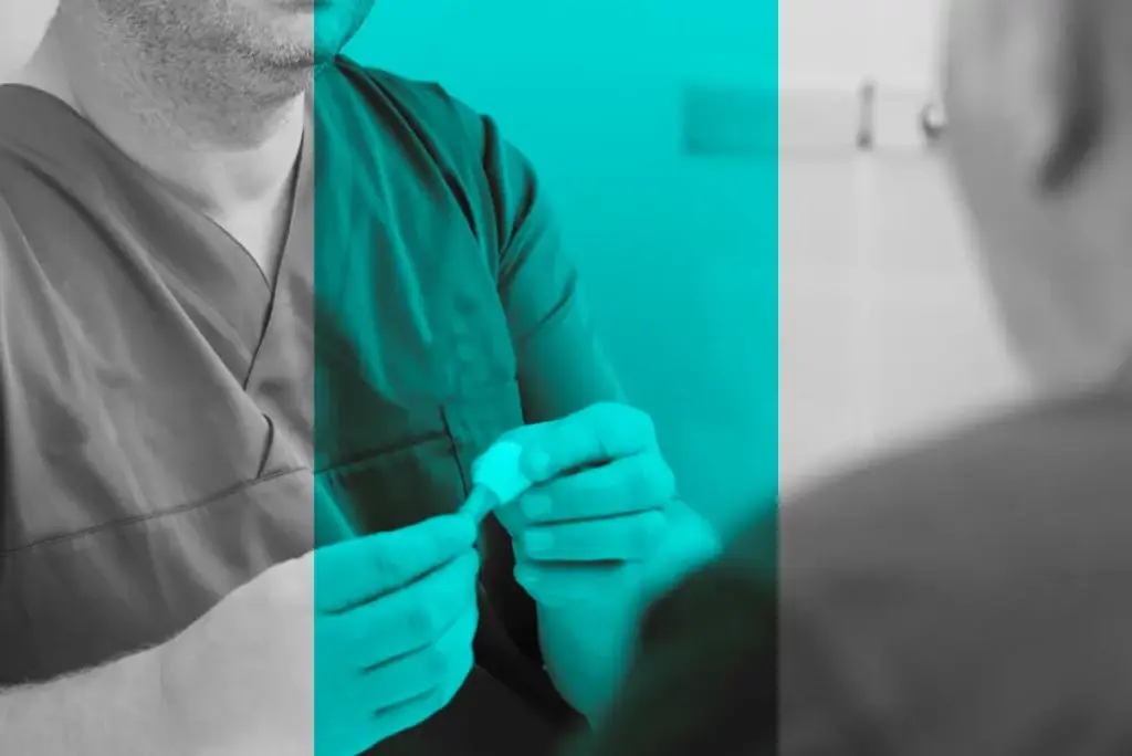 Zahnarzt klärt über hochwertigen Zahnersatz in Simmern auf